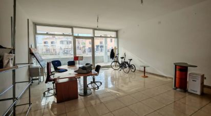 Negozio / locale commerciale di 65 m² in Olbia (07026)