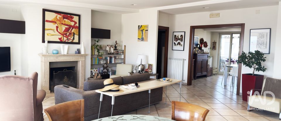 Four-room apartment of 120 m² in Orta di Atella (81030)