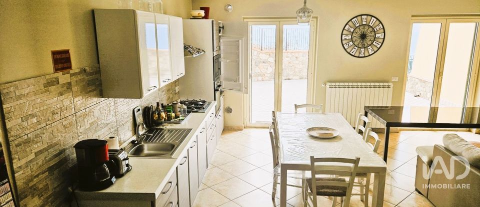 Villa a schiera 7 locali di 220 m² in Gizzeria (88040)