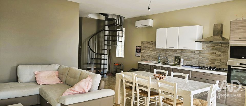 Villa a schiera 7 locali di 220 m² in Gizzeria (88040)