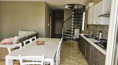 Villa a schiera 7 locali di 220 m² in Gizzeria (88040)