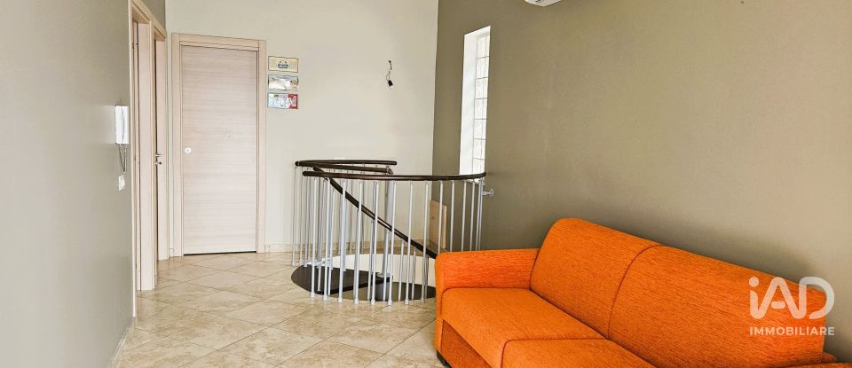 Villa a schiera 7 locali di 220 m² in Gizzeria (88040)