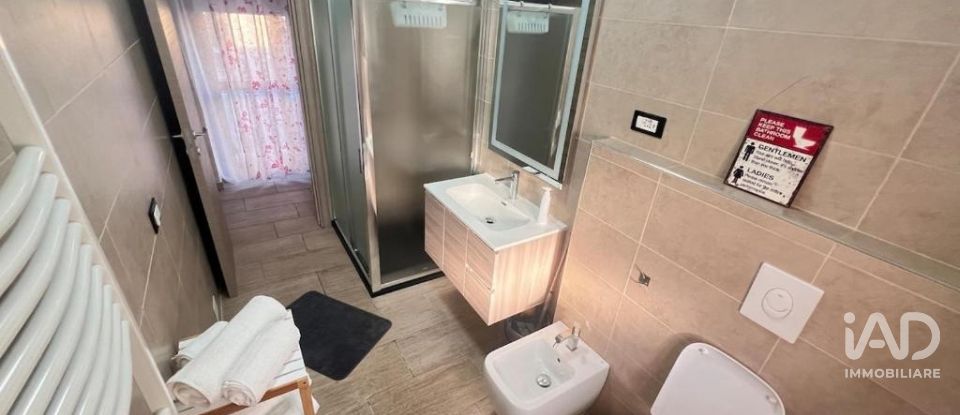 Casa indipendente / Villa 6 locali di 160 m² in Valfenera (14017)