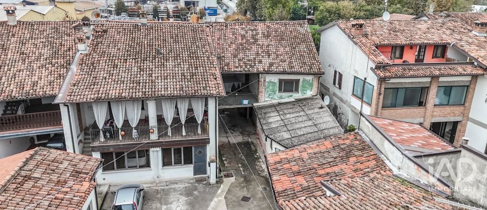 Appartamento 5 locali di 121 m² a Mairano (25030)