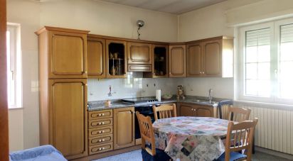 Casa indipendente / Villa 10 locali di 300 m² in Mombaroccio (61024)