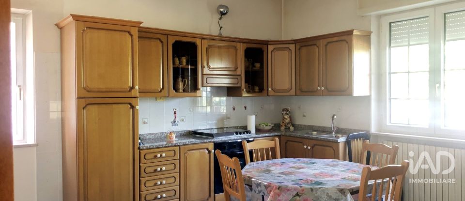 Casa indipendente / Villa 10 locali di 300 m² in Mombaroccio (61024)