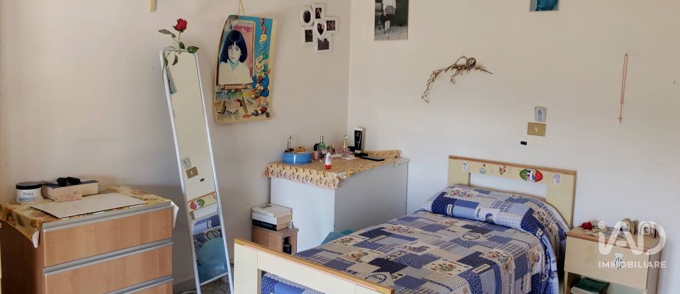 Casa indipendente / Villa 10 locali di 300 m² in Mombaroccio (61024)