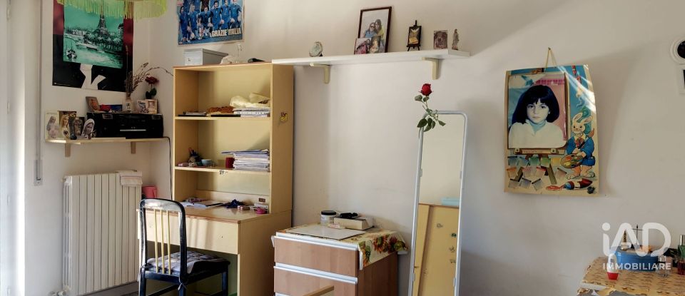 Casa indipendente / Villa 10 locali di 300 m² in Mombaroccio (61024)