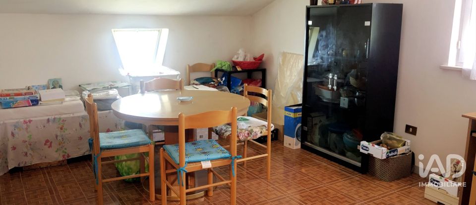 Casa indipendente / Villa 10 locali di 300 m² in Mombaroccio (61024)