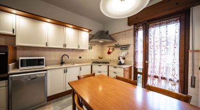 Casa indipendente / Villa 8 locali di 220 m² in Brescia (25127)