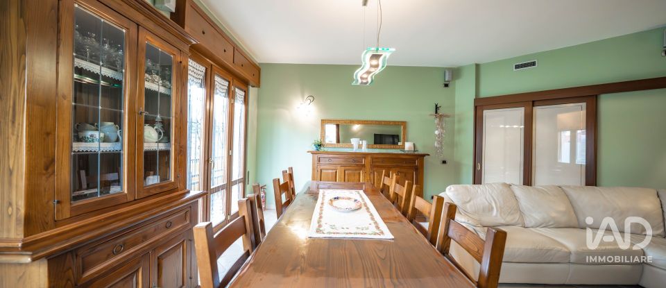 Casa indipendente / Villa 8 locali di 220 m² in Brescia (25127)