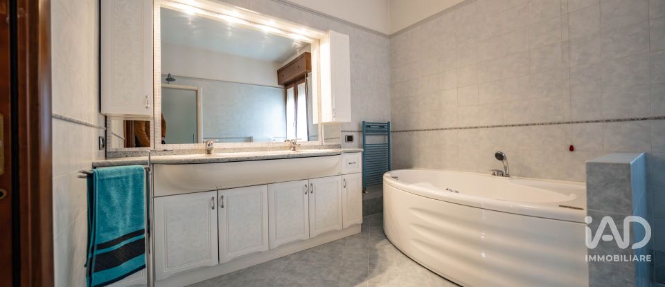 Casa indipendente / Villa 8 locali di 220 m² in Brescia (25127)