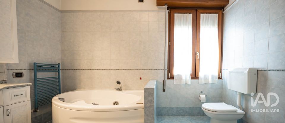 Casa indipendente / Villa 8 locali di 220 m² in Brescia (25127)