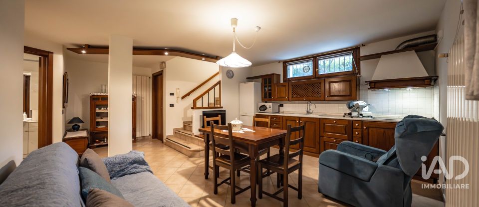 Casa indipendente / Villa 8 locali di 220 m² in Brescia (25127)