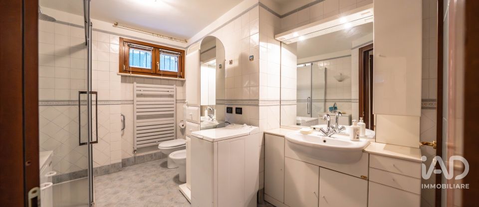 Casa indipendente / Villa 8 locali di 220 m² in Brescia (25127)