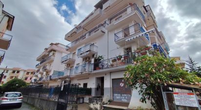 Two-room apartment of 35 m² in Scalea (87029)