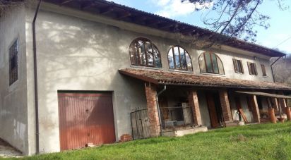 Rustico 10 locali di 500 m² in Grazzano Badoglio (14035)