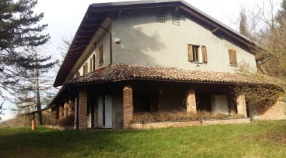 Rustico 10 locali di 500 m² in Grazzano Badoglio (14035)