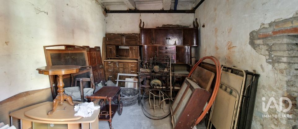 House 11 rooms of 104 m² in Tolentino (62029)