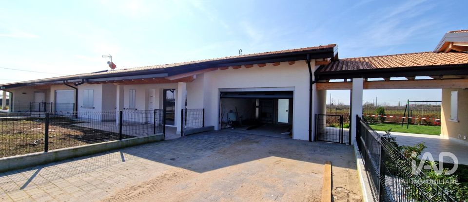 House 3 rooms of 180 m² in Verona (37125)