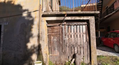 Casa indipendente / Villa 9 locali di 118 m² in San Colombano Certenoli (16040)