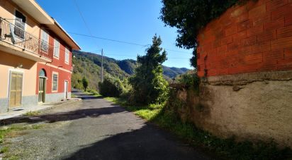 Casa indipendente / Villa 9 locali di 118 m² in San Colombano Certenoli (16040)