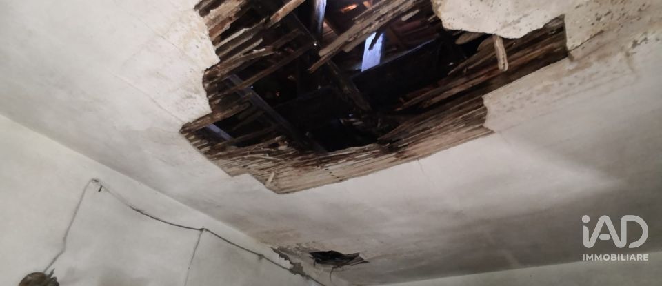 House 9 rooms of 118 m² in San Colombano Certenoli (16040)