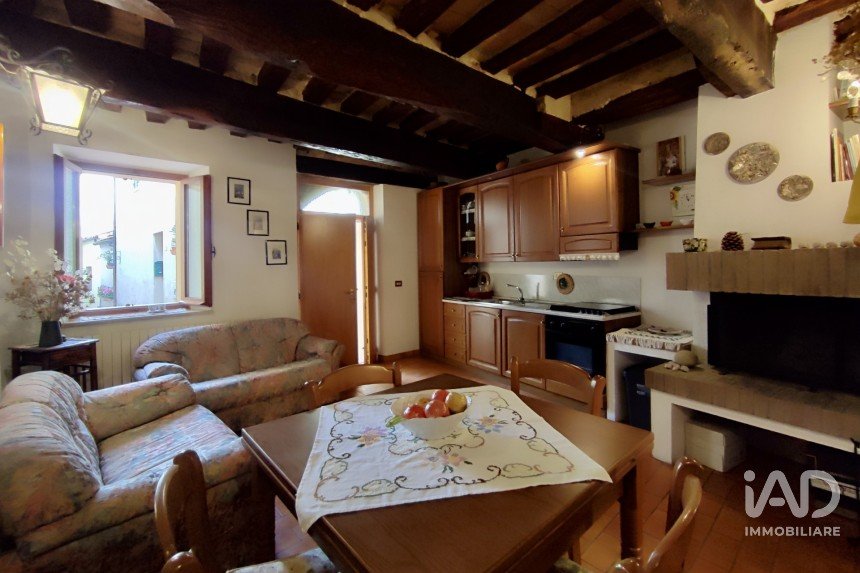 Townhouse 5 rooms of 78 m² in Poggio San Marcello (60030)