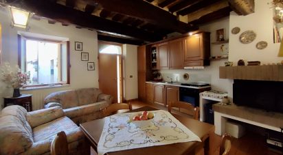 Casa indipendente 5 locali di 78 m² in Poggio San Marcello (60030)