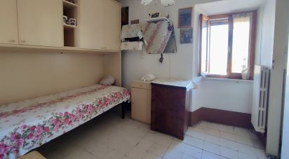 Appartamento 5 locali di 66 m² a Staffolo (60039)