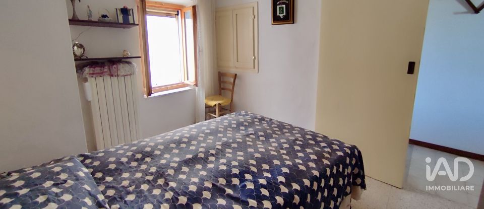 Apartment 5 rooms of 66 m² in Staffolo (60039)