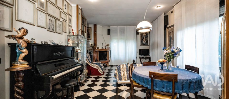 House 7 rooms of 190 m² in Peschiera del Garda (37019)