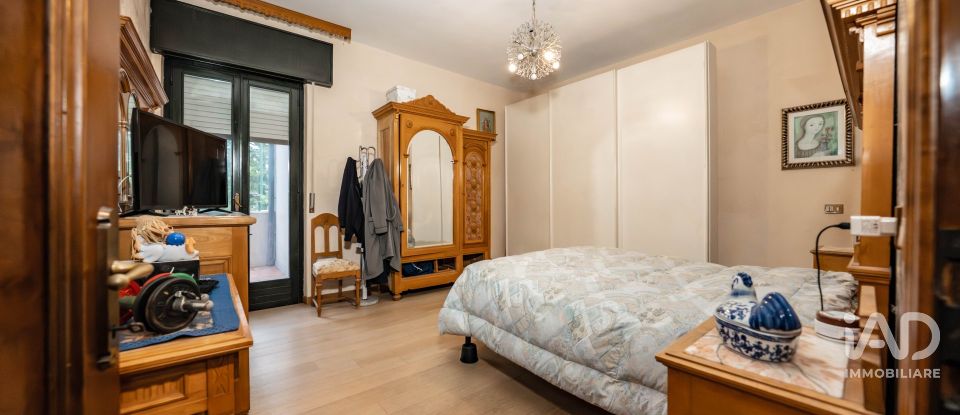 House 7 rooms of 190 m² in Peschiera del Garda (37019)