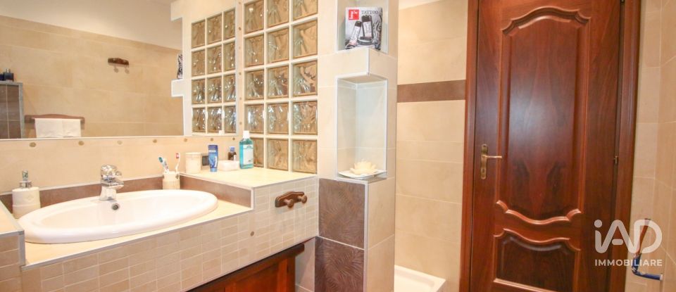 House 6 rooms of 220 m² in San Benigno Canavese (10080)