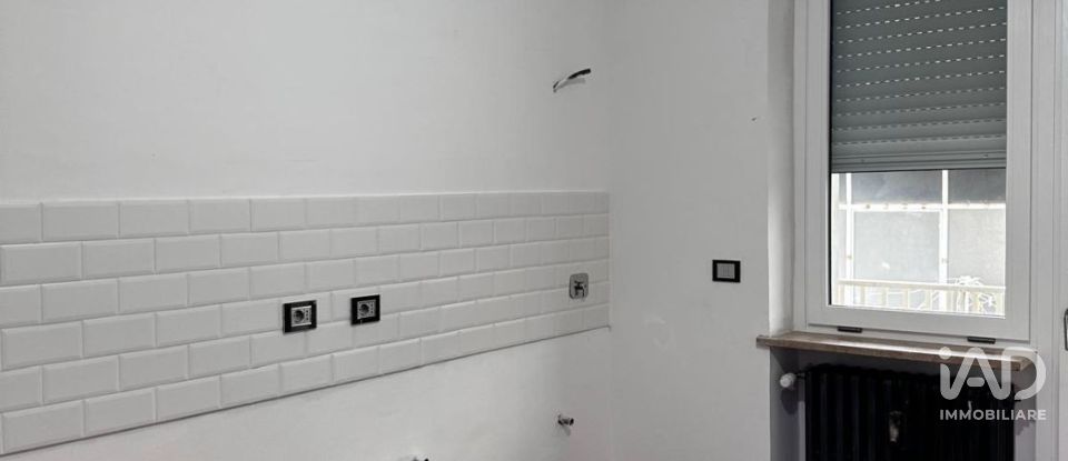 Apartment 6 rooms of 120 m² in Torino (10141)