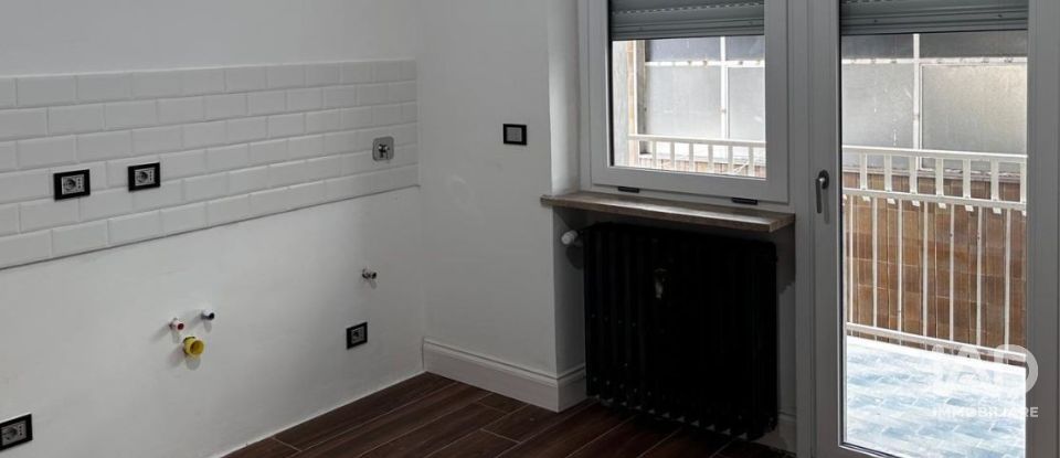 Apartment 6 rooms of 120 m² in Torino (10141)