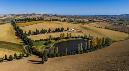 Farm 8 rooms of 300 m² in Macerata (62100)