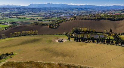 Casale 8 locali di 300 m² in Macerata (62100)