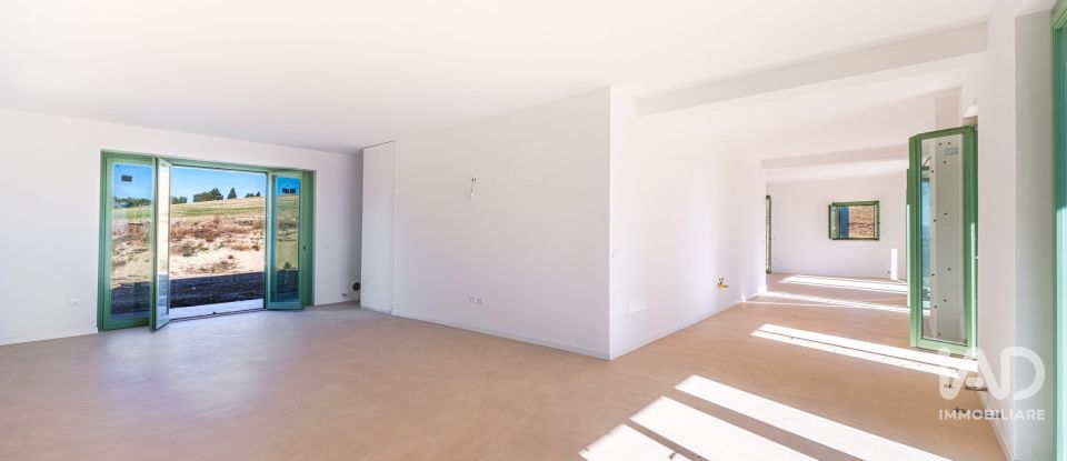 Farm 8 rooms of 300 m² in Macerata (62100)