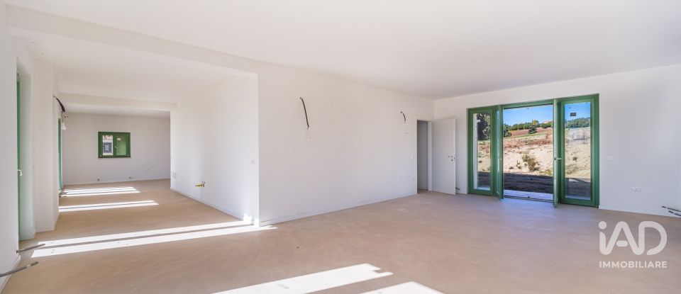 Farm 8 rooms of 300 m² in Macerata (62100)