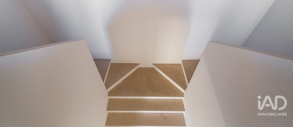 Farm 8 rooms of 300 m² in Macerata (62100)