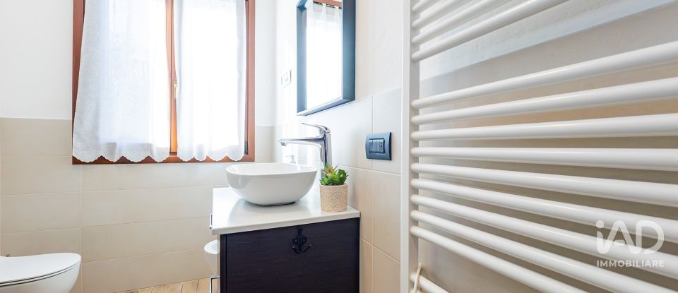 Bilocale di 67 m² a Lecco (23900)