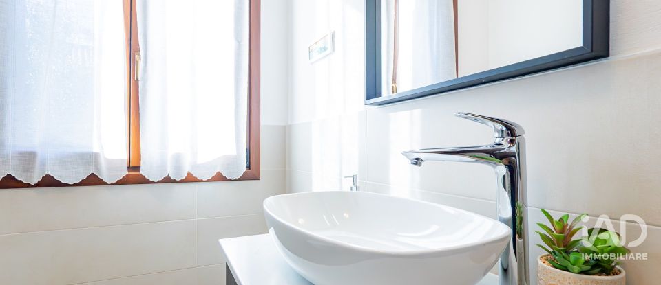 Bilocale di 67 m² a Lecco (23900)