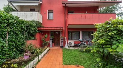 Casa indipendente / Villa 6 locali di 318 m² in Selvazzano Dentro (35030)