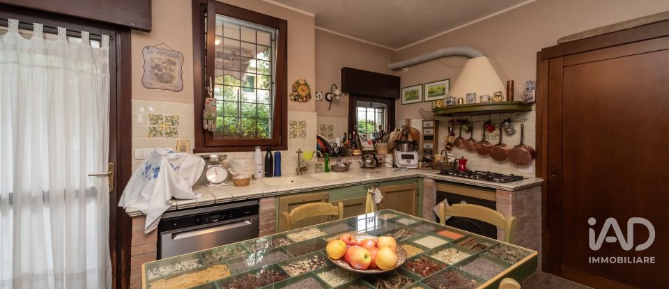 Casa indipendente / Villa 6 locali di 318 m² in Selvazzano Dentro (35030)