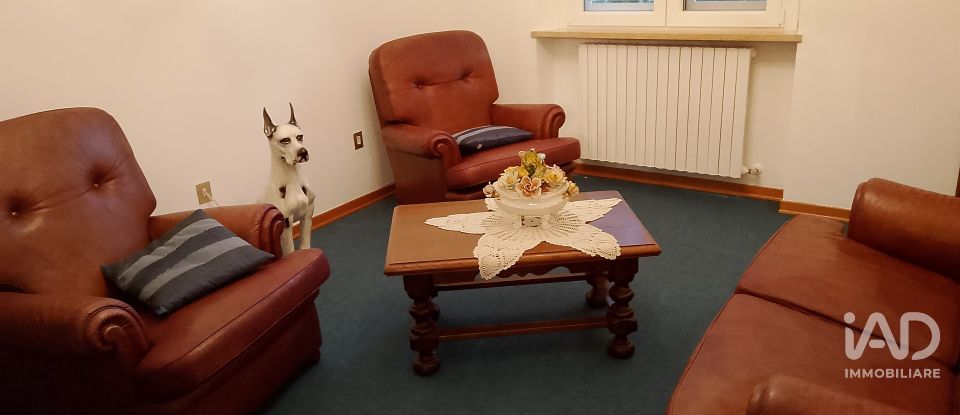 Villa Bifamiliare 12 locali di 300 m² in Treia (62010)