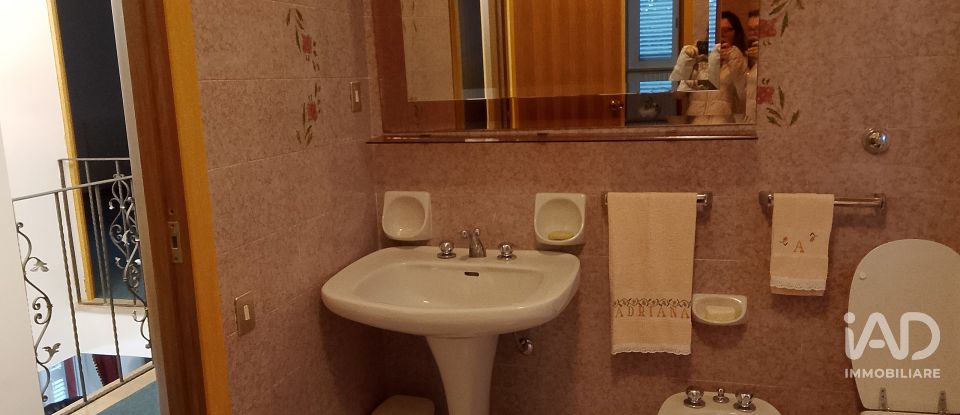 Villa Bifamiliare 12 locali di 300 m² in Treia (62010)