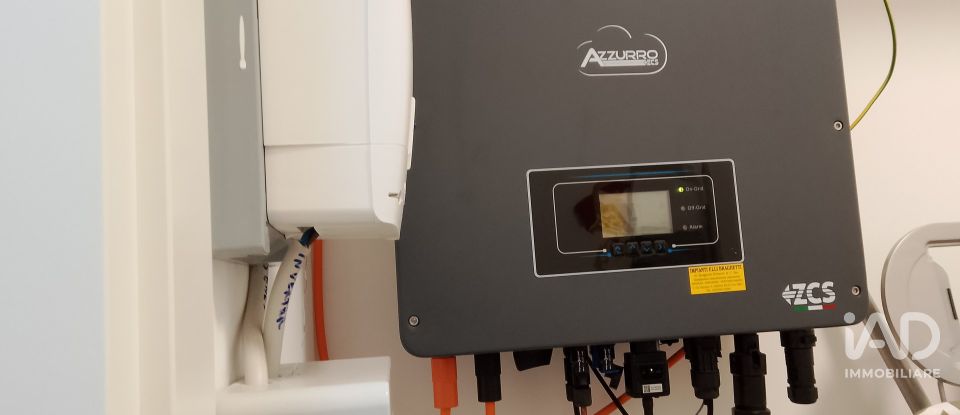 Villa Bifamiliare 12 locali di 300 m² in Treia (62010)