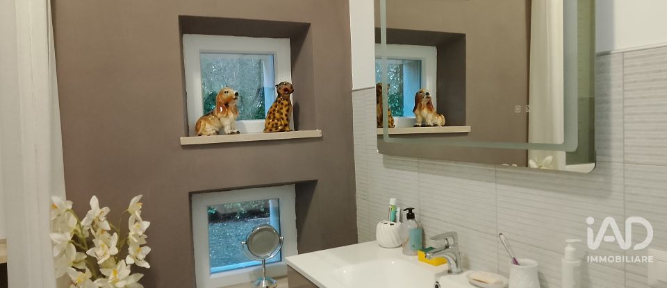 Villa Bifamiliare 12 locali di 300 m² in Treia (62010)