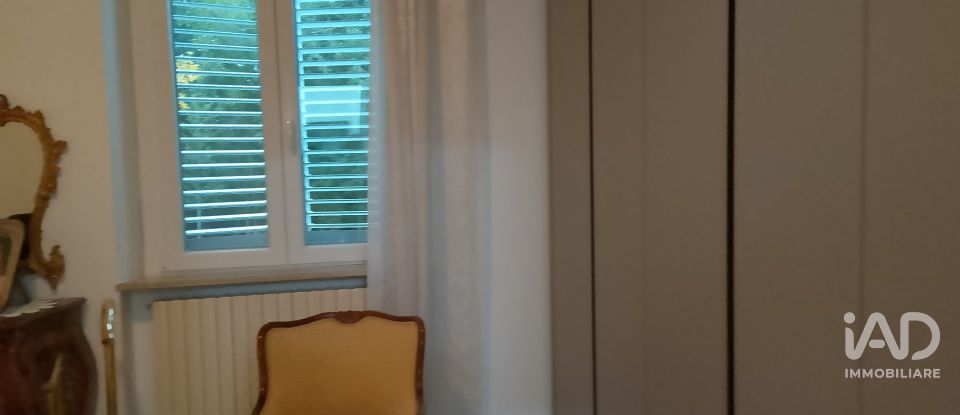 Villa Bifamiliare 12 locali di 300 m² in Treia (62010)